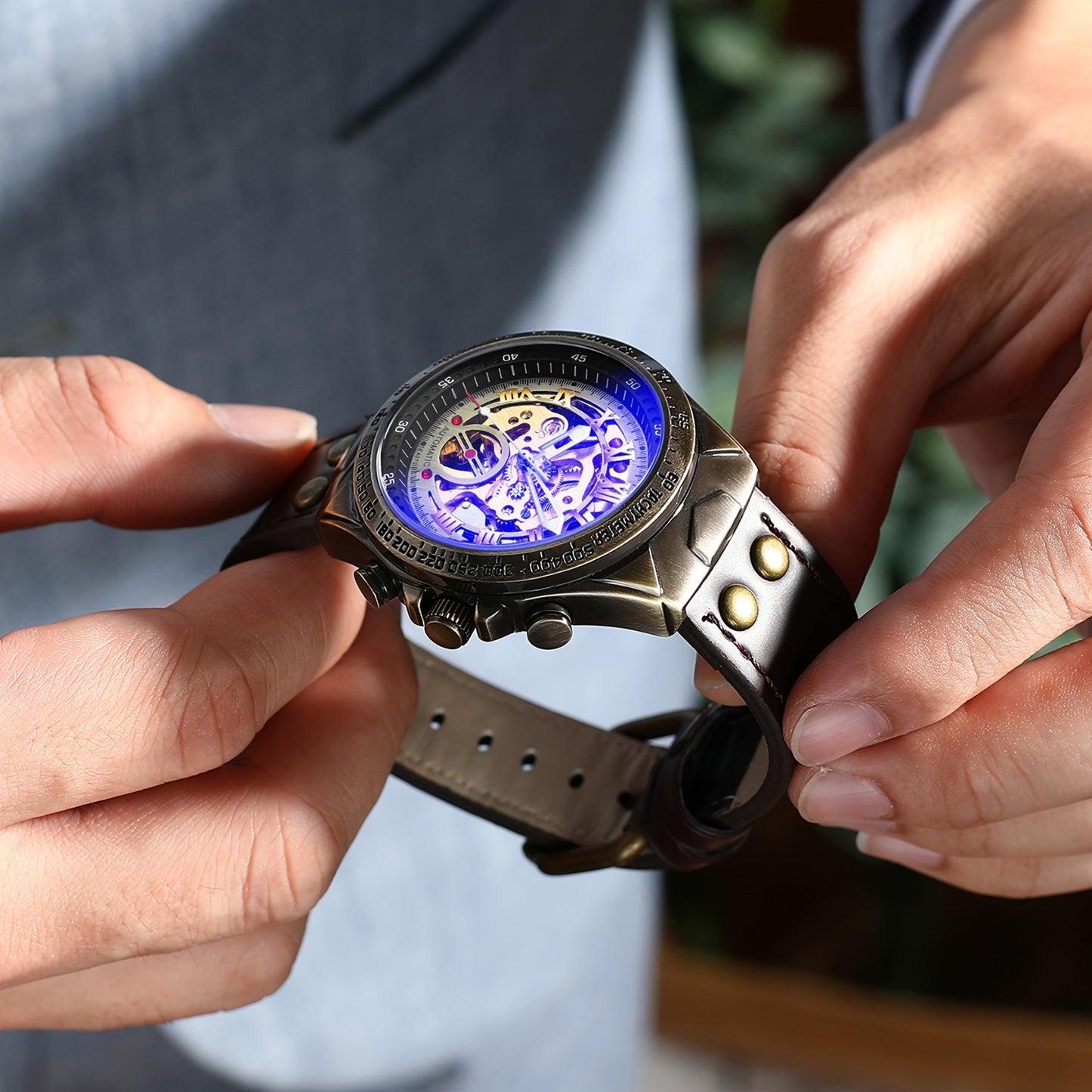 Men's wristwatch, automatic mechanical watch, double-sided skeletonized design, luminous hands, mineral glass mirror surface, fashionable and retro business watch, brown leather strap, casual Men's formal wear accessory, suit